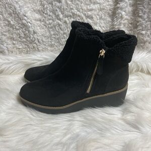 Bandolino synthetic black suede ankle wedge boots with side zipper size 9.5M